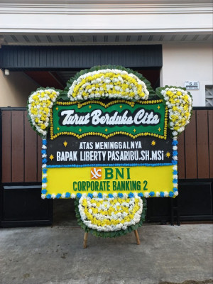 Papan Bunga Duka di Geger