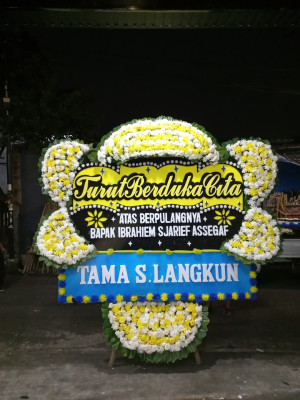 Papan Bunga Duka di Geger